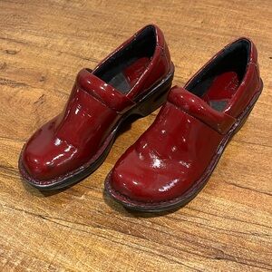 BOC Womens 7.5 Slip On Wedge Heel Shoes Red Patent Leather Round Toe Casual